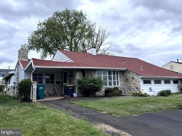 415 BERKSHIRE ROAD, FAIRLESS HILLS, PA 19030