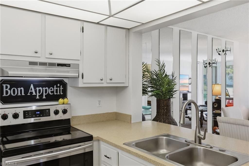 1086 Forest Lakes Dr , Unit 106, Naples, FL 34105 Photo