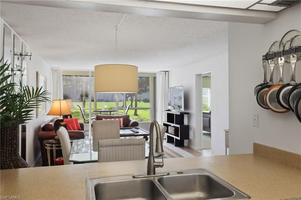 1086 Forest Lakes Dr , Unit 106, Naples, FL 34105 Photo