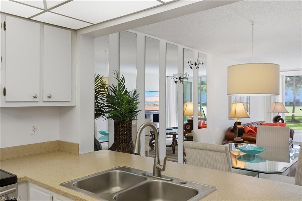 1086 Forest Lakes Dr , Unit 106, Naples, FL 34105 Photo