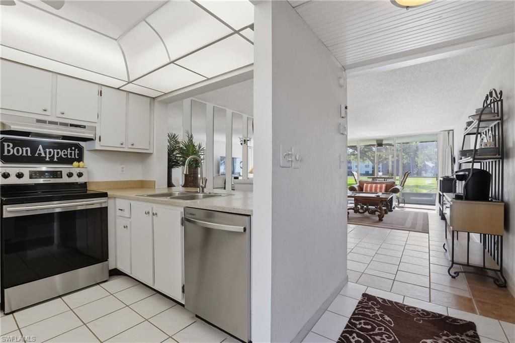 1086 Forest Lakes Dr , Unit 106, Naples, FL 34105 Photo