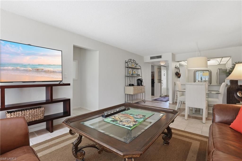 1086 Forest Lakes Dr , Unit 106, Naples, FL 34105 Photo