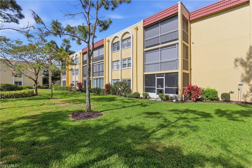 1086 Forest Lakes Dr , Unit 106, Naples, FL 34105 Photo