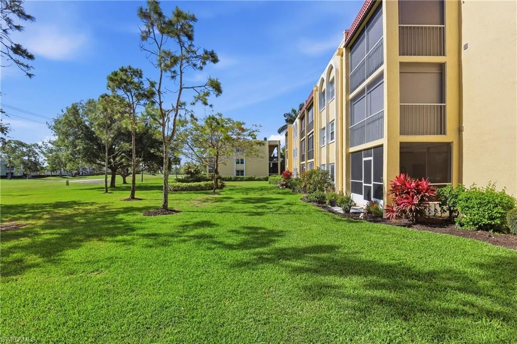 1086 Forest Lakes Dr , Unit 106, Naples, FL 34105 Photo