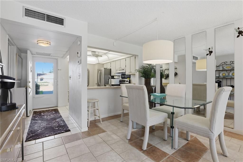 1086 Forest Lakes Dr , Unit 106, Naples, FL 34105 Photo