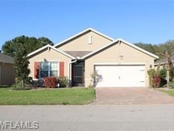 10548 Canal Brook LN , LEHIGH ACRES, FL 33936