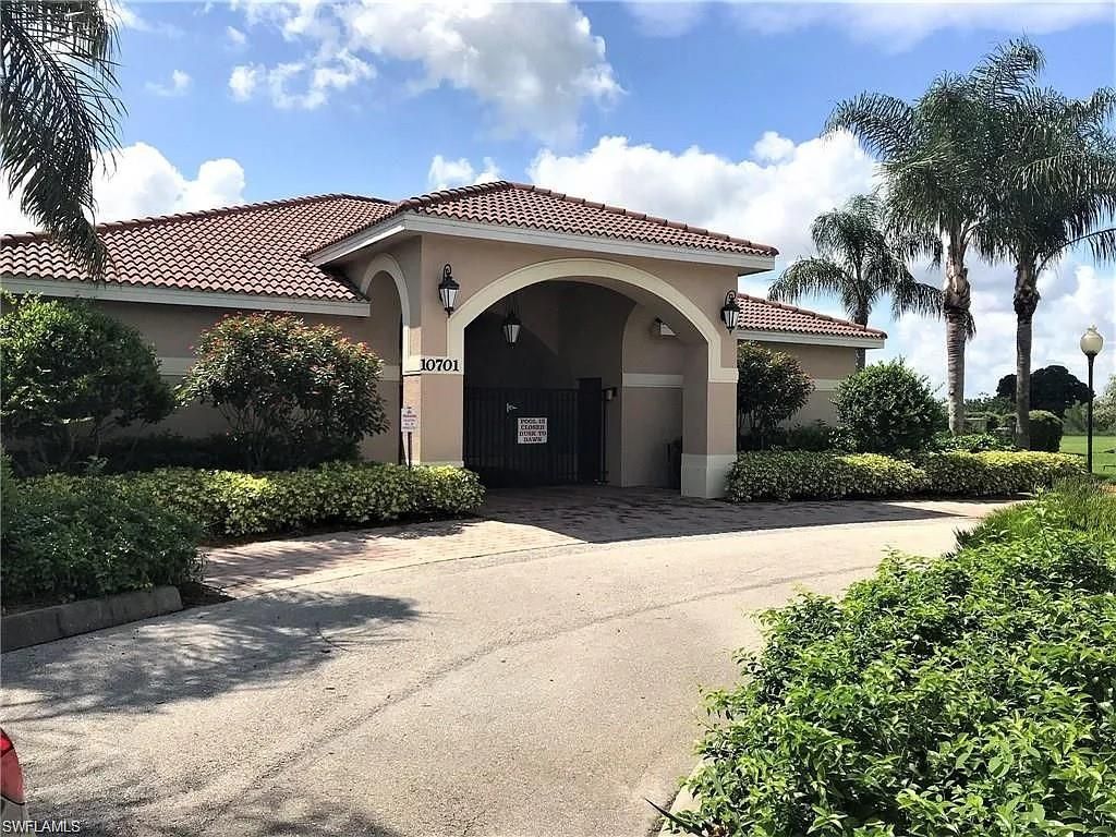 10548 Canal Brook Ln, Lehigh Acres, FL 33936 Photo