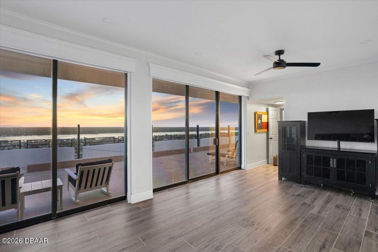 2828 N Atlantic Avenue, Unit 2105, Daytona Beach, FL 32118 Photo