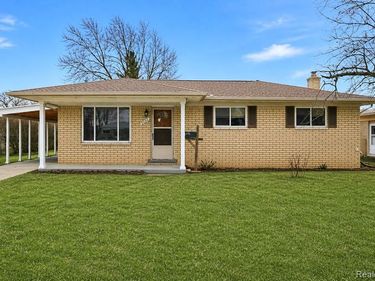 2938 Fox Hill Drive, Sterling Heights, MI 48310
