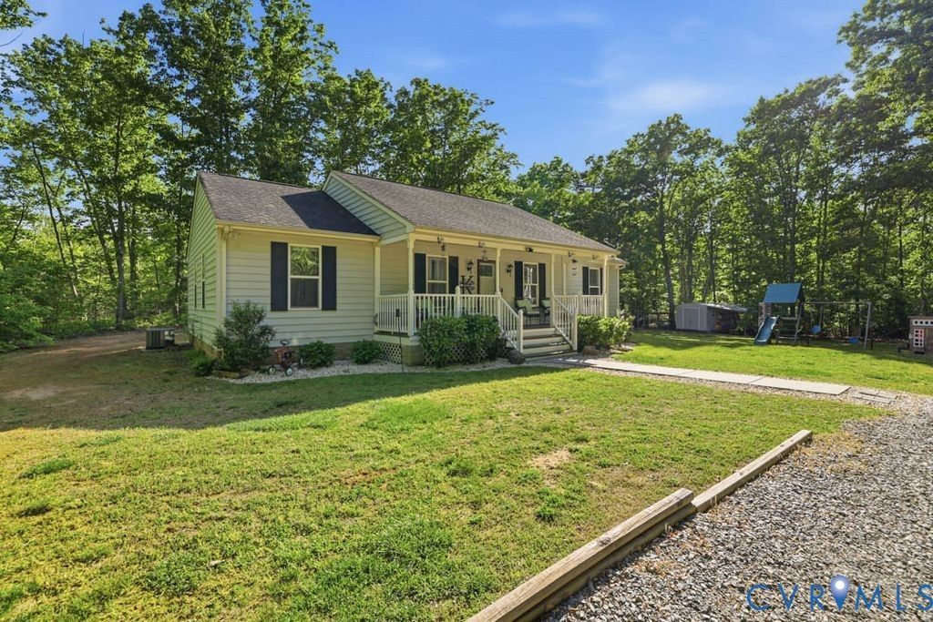 5307 St Pauls Church Road Goochland, VA 23063