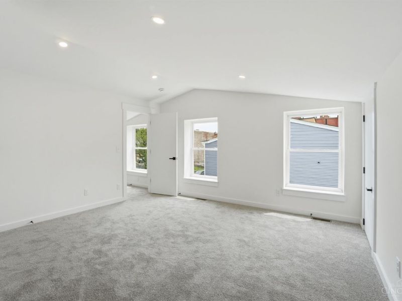 3117 Colerain Avenue, Cincinnati, OH 45225 Photo 43