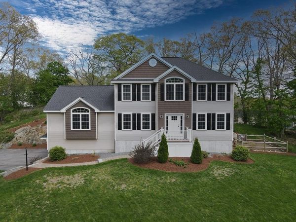 85 Nassau St, Dracut, MA 01826