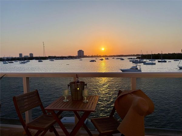 7928 West Dr , Unit 307, North Bay Village, FL 33141