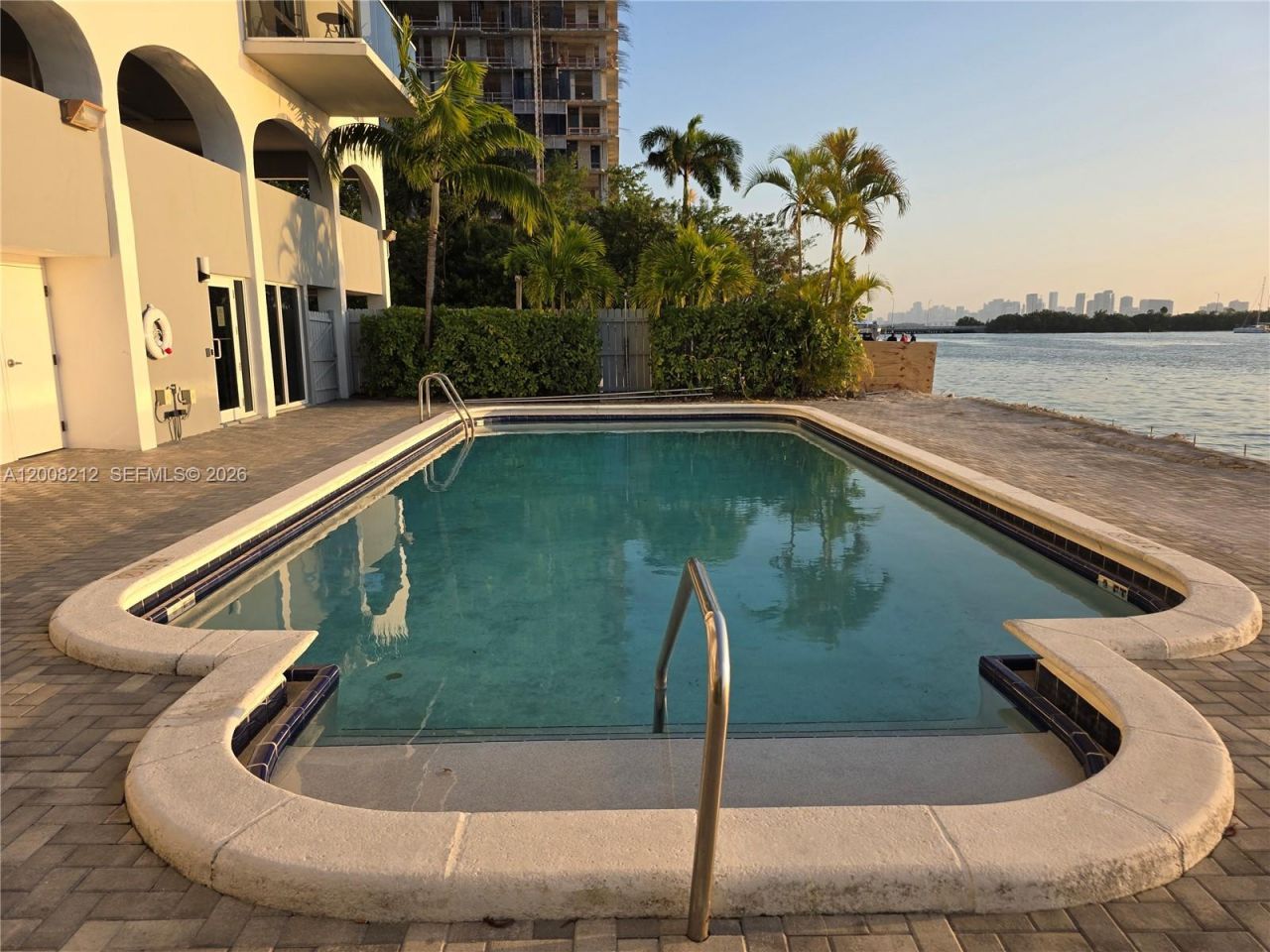 7928 West Dr , Unit 307, North Bay Village, FL 33141 Photo
