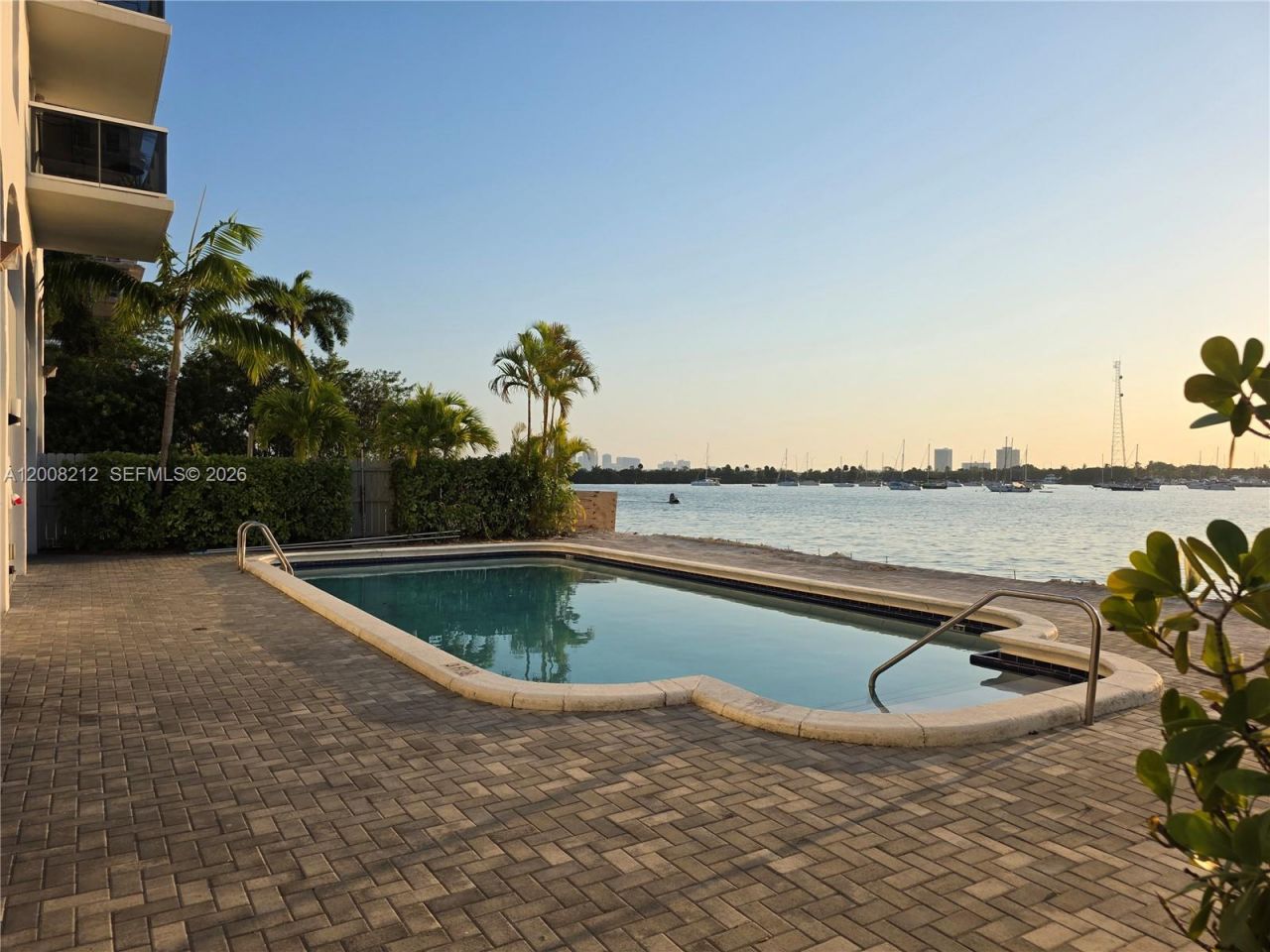 7928 West Dr , Unit 307, North Bay Village, FL 33141 Photo