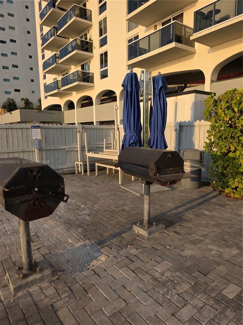 7928 West Dr , Unit 307, North Bay Village, FL 33141 Photo