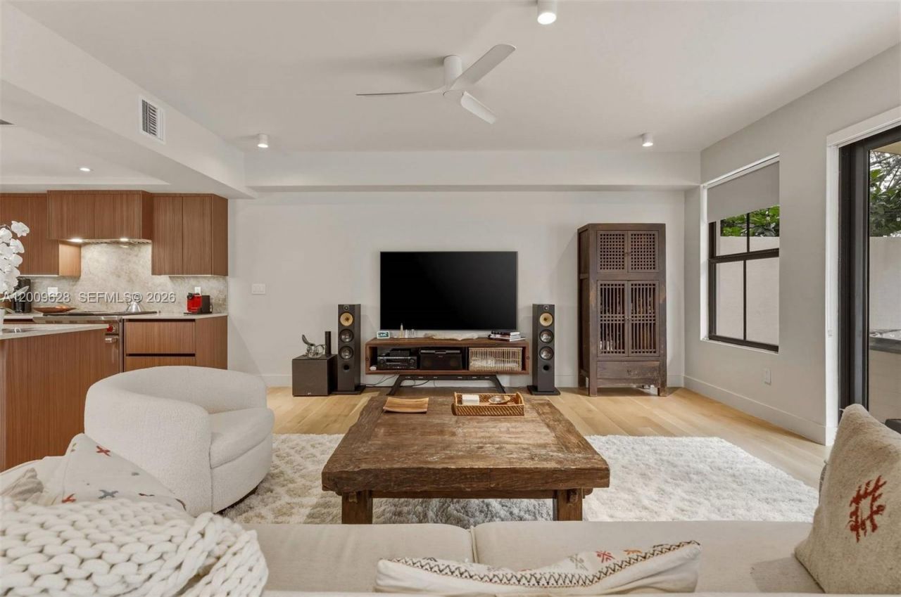 3036 Mcdonald Street , Miami, FL 33133 Photo