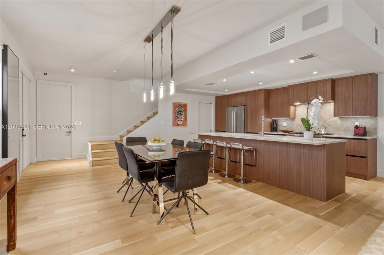 3036 Mcdonald Street , Miami, FL 33133 Photo