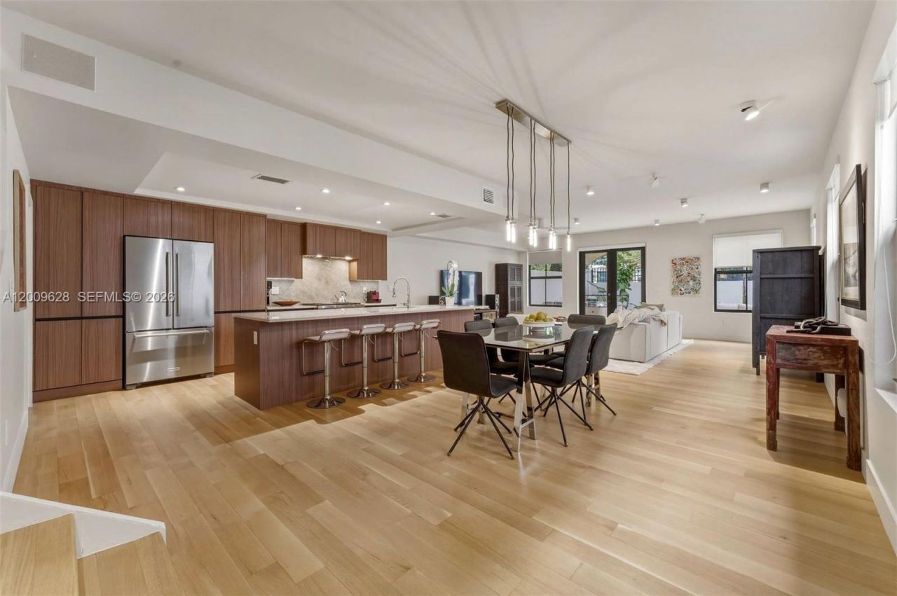 3036 Mcdonald Street , Miami, FL 33133 Photo