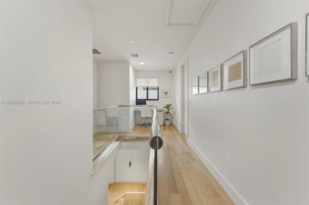 3036 Mcdonald Street , Miami, FL 33133 Photo
