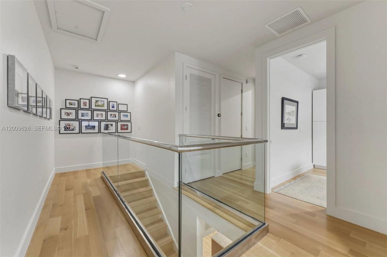 3036 Mcdonald Street , Miami, FL 33133 Photo
