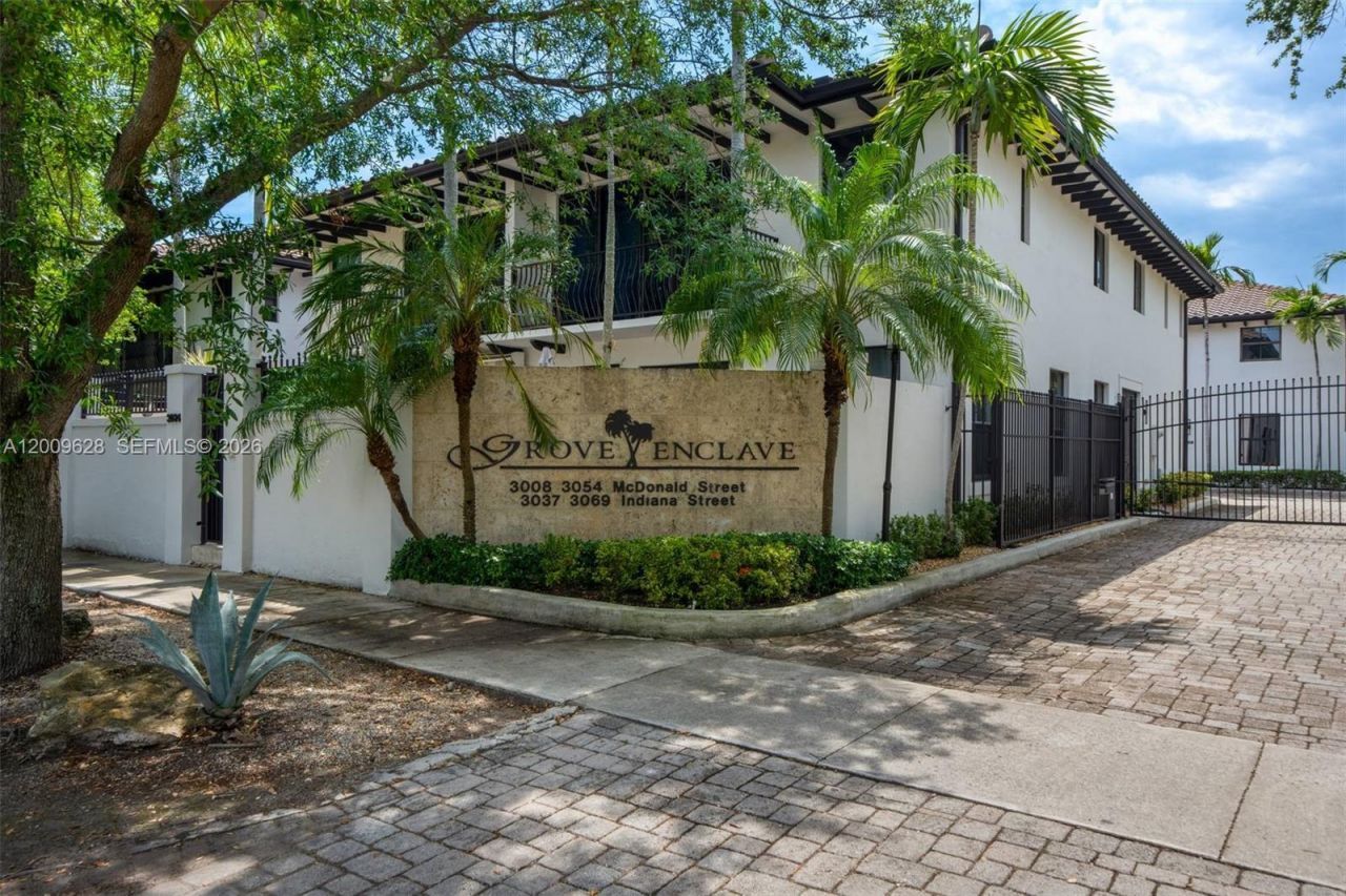 3036 Mcdonald Street , Miami, FL 33133 Photo