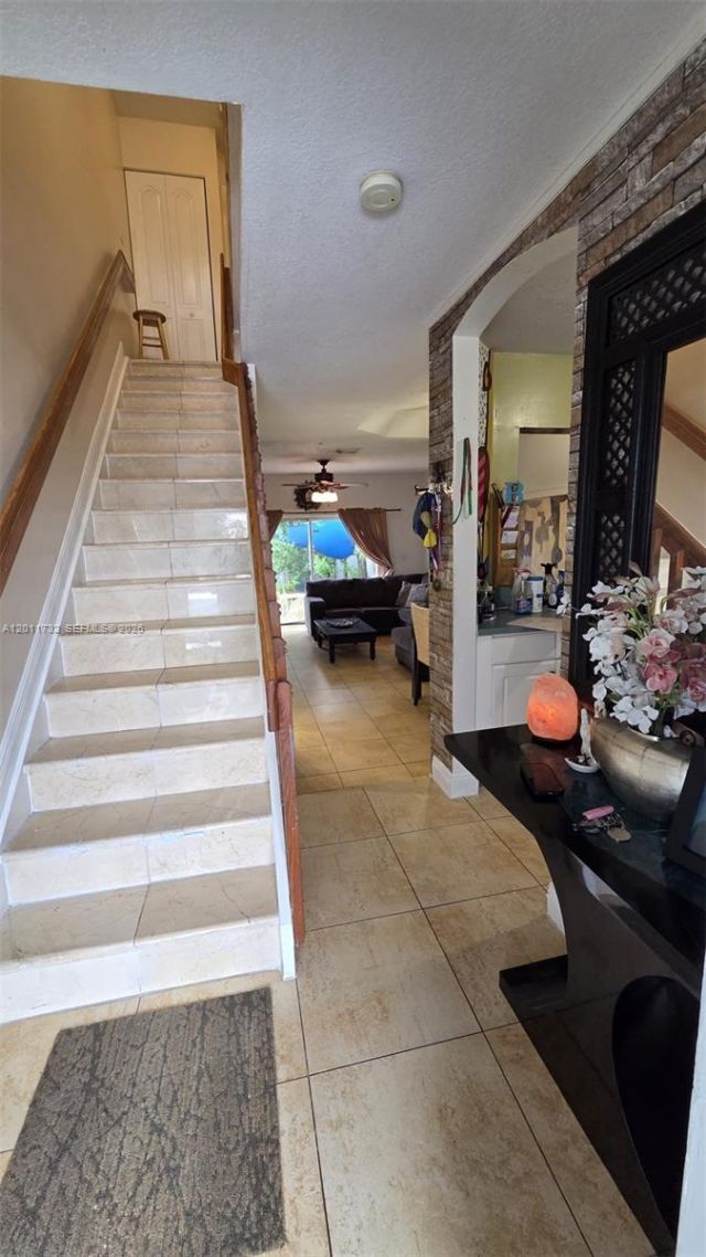 8300 NW 10th St , Miami, FL 33126 Photo