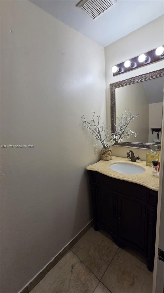 8300 NW 10th St , Miami, FL 33126 Photo