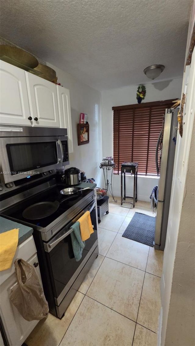 8300 NW 10th St , Miami, FL 33126 Photo