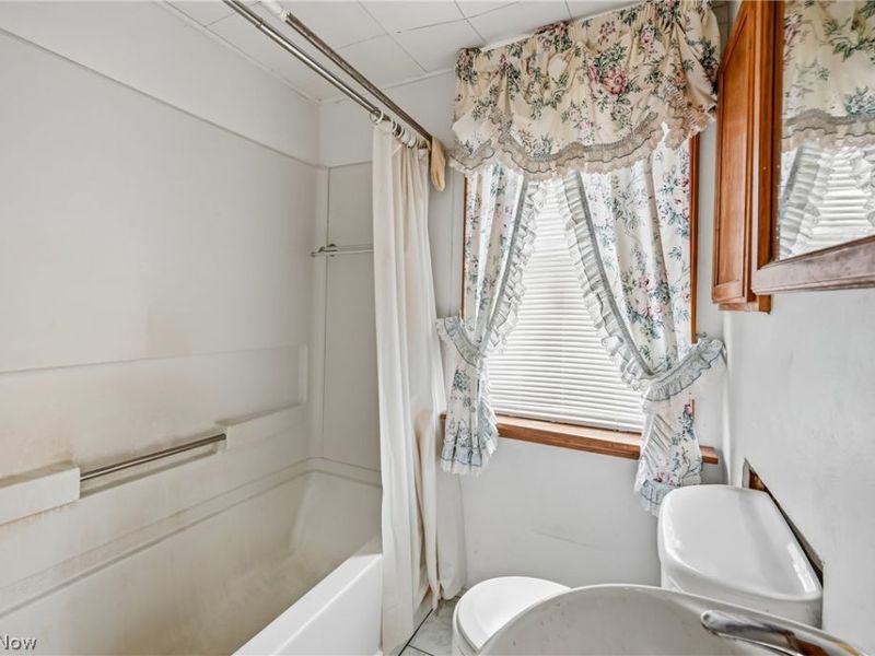 3961 S Main Street, Hubbard, OH 44425 Photo 9