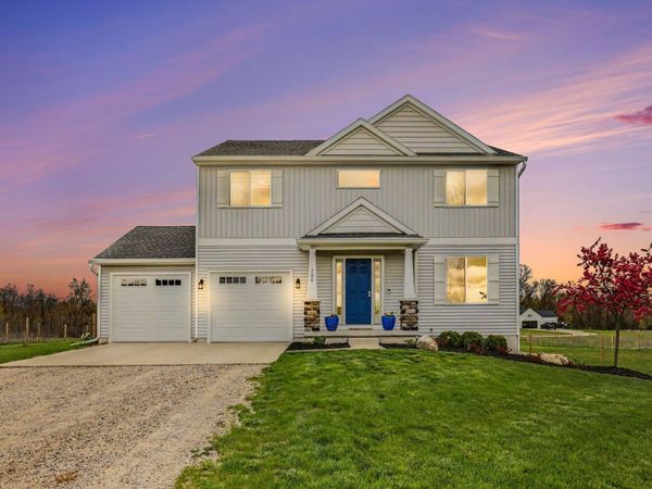 300 Cumberland Avenue SE, Lowell, MI 49331