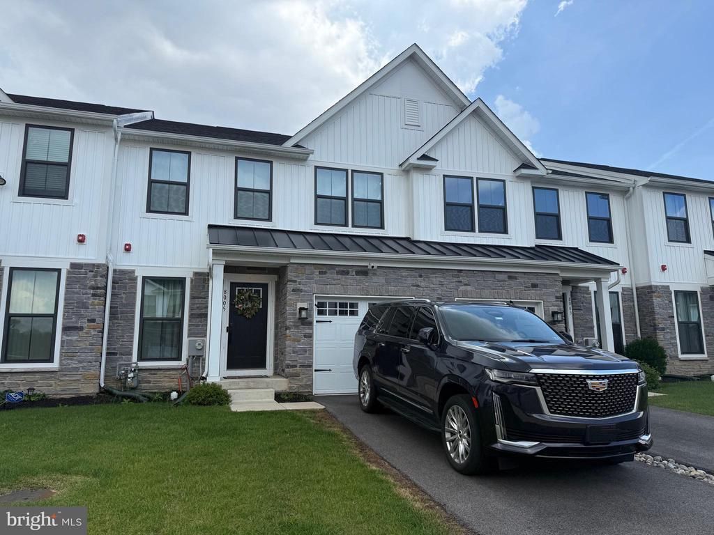 8005 MILLTOWN CIRCLE , CHELTENHAM, PA 19012