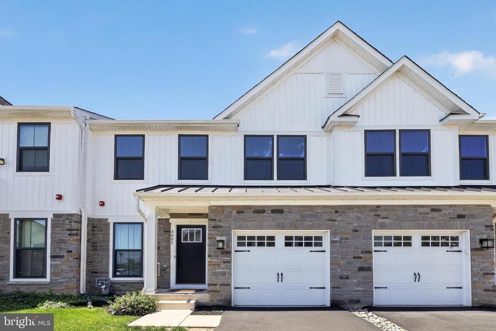 8005 MILLTOWN CIRCLE, CHELTENHAM, PA 19012