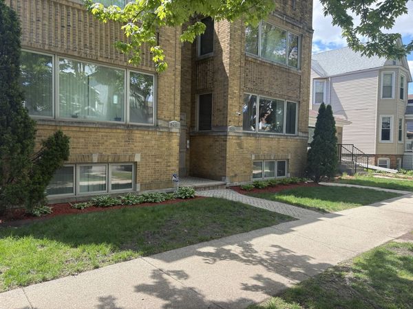 2419 W Hutchinson Street , Unit 1W, Chicago, IL 60618