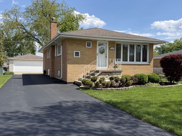8759 Natoma Avenue , Oak Lawn, IL 60453
