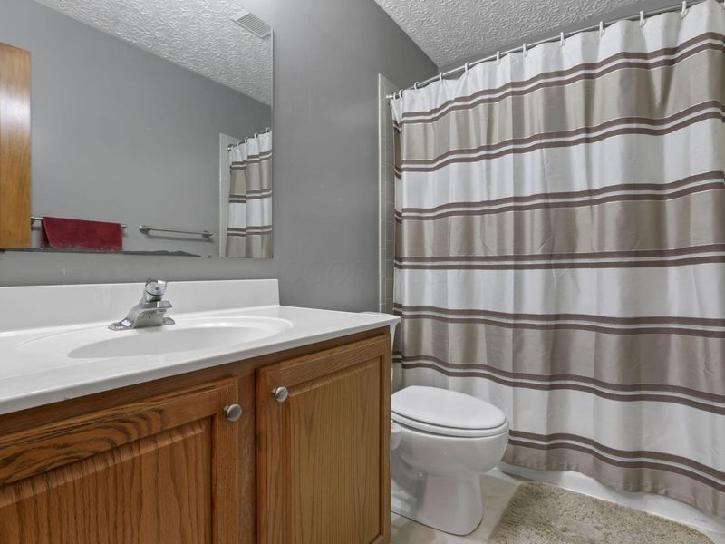 6050 Tuswell Drive , Dublin, OH 43016 Photo 32