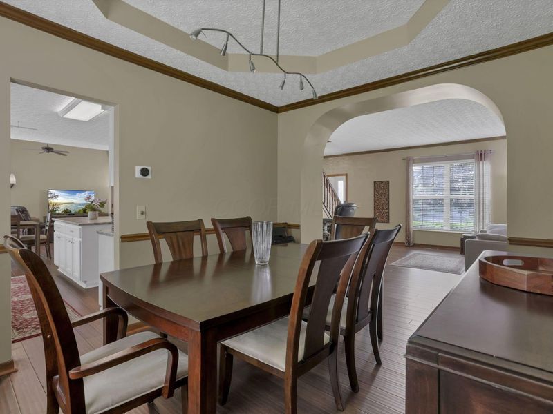 6050 Tuswell Drive , Dublin, OH 43016 Photo 8