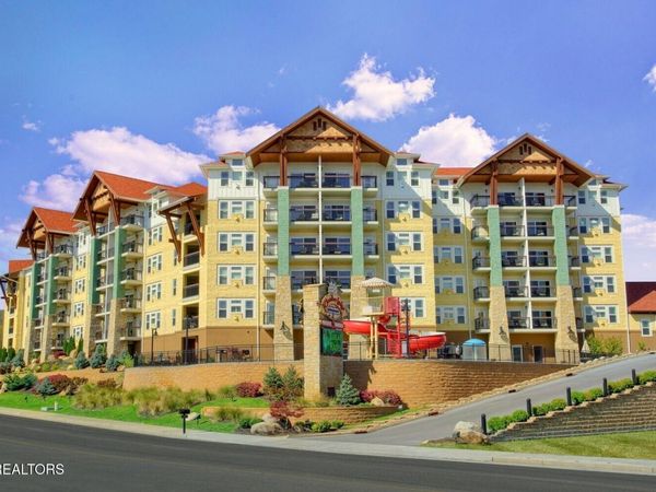 3415 Teaster Lane, Pigeon Forge, TN 37863