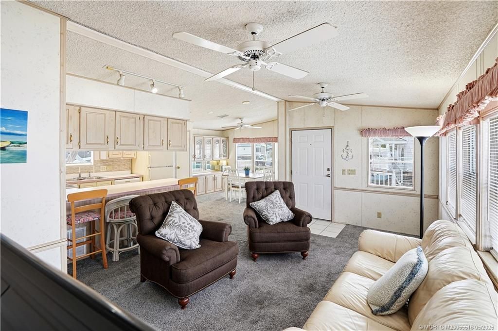 652 Nettles Boulevard, Jensen Beach, FL 34957 Photo
