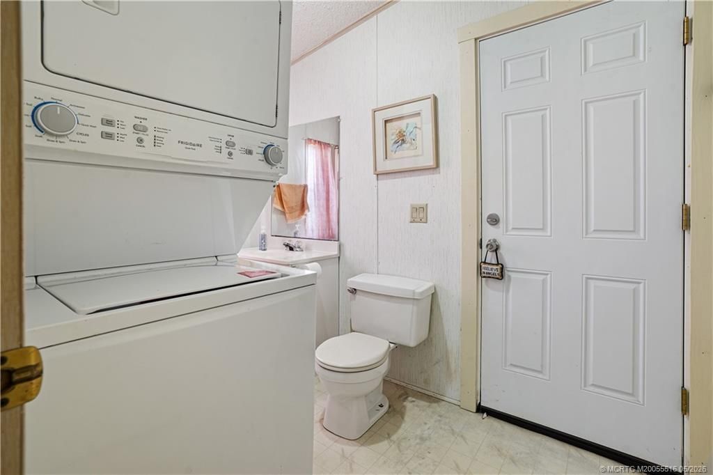 652 Nettles Boulevard, Jensen Beach, FL 34957 Photo