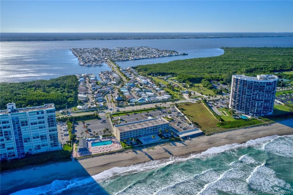 652 Nettles Boulevard, Jensen Beach, FL 34957 Photo