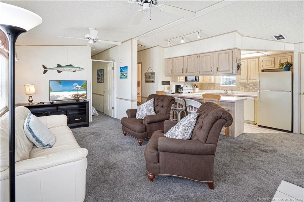 652 Nettles Boulevard, Jensen Beach, FL 34957 Photo