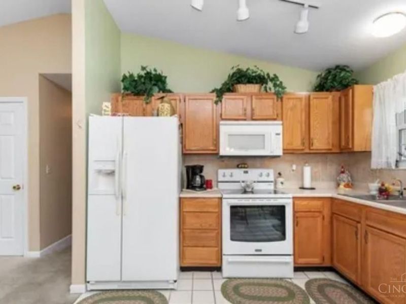 4555 Brown Avenue, Blue Ash, OH 45242 Photo 12