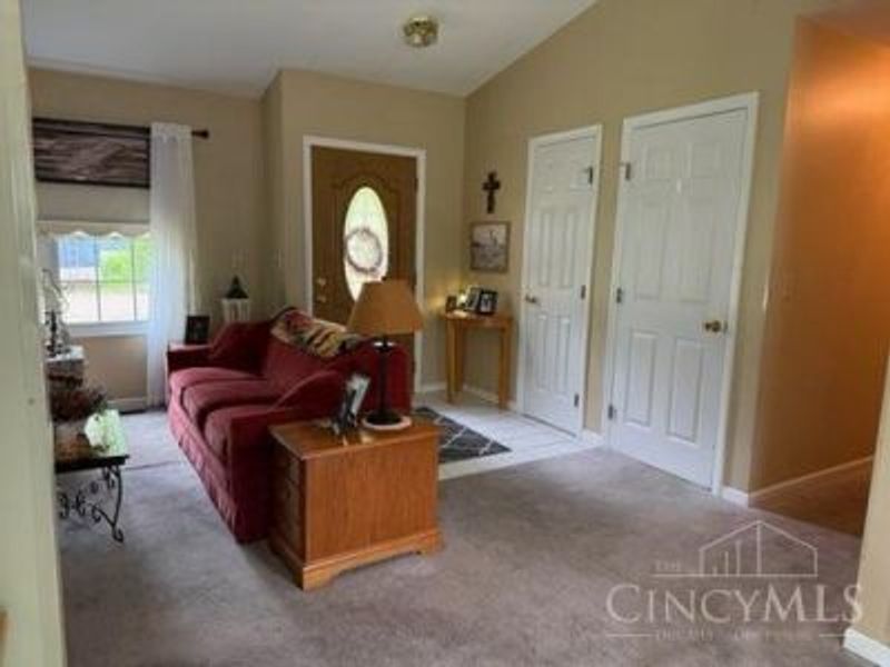 4555 Brown Avenue, Blue Ash, OH 45242 Photo 8