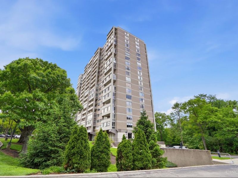 2324 Madison Road, Unit 303, Cincinnati, OH 45208 Photo 2