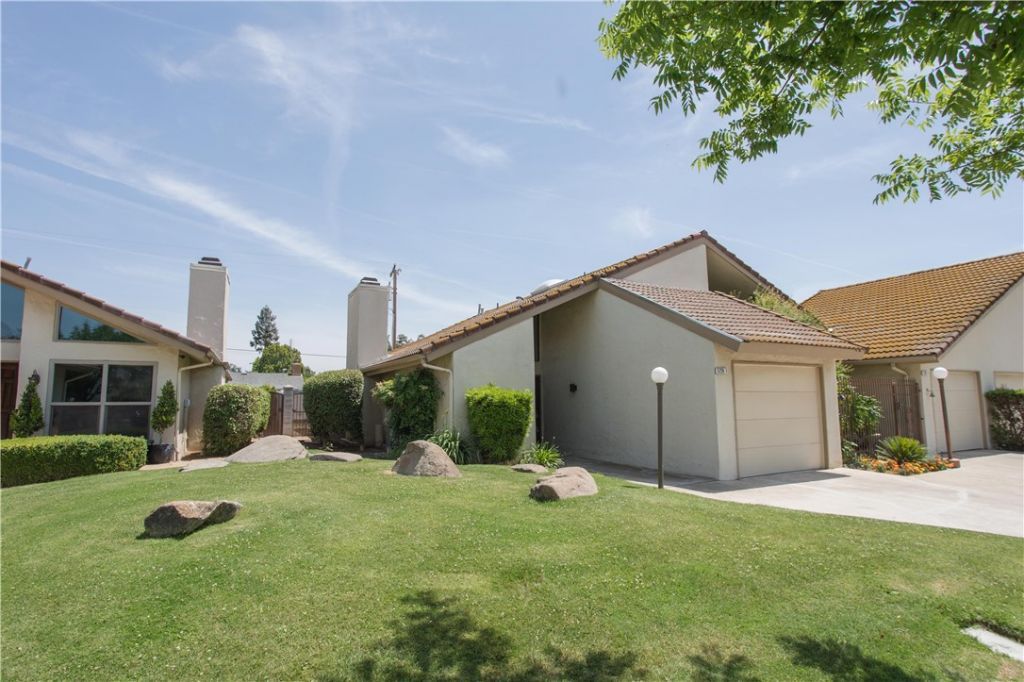 5728 N Monte Avenue, Unit 1, Fresno, CA 93711 Main Photo