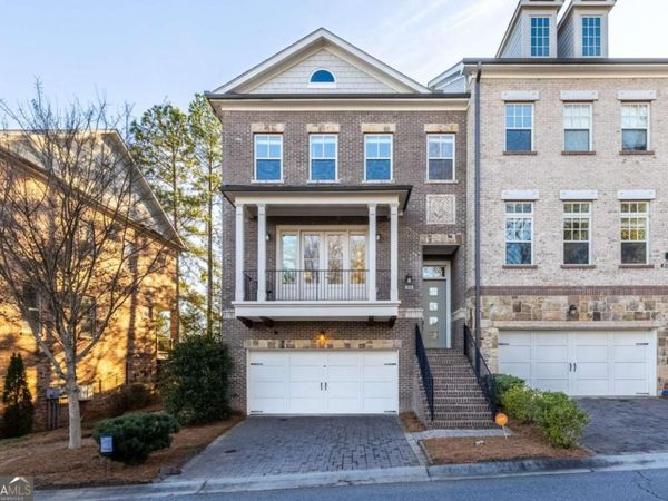 823 Canterbury Overlook, Atlanta, GA 30324