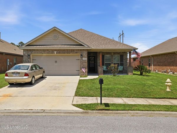 125 Clear Springs Circle, Ocean Springs, MS 39564