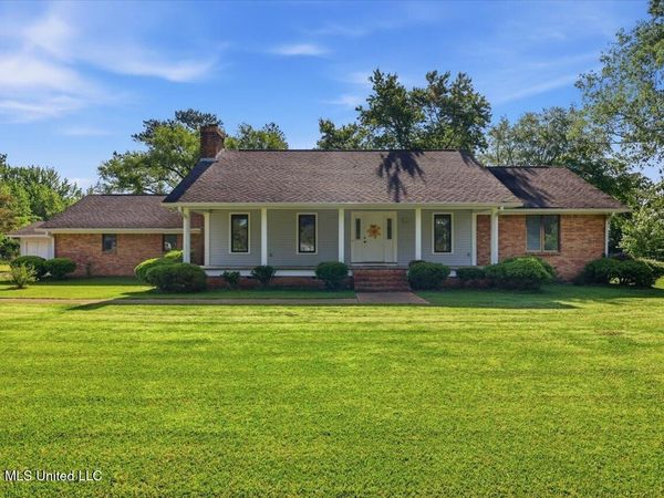 223 Hickory Ridge Road, Florence, MS 39073
