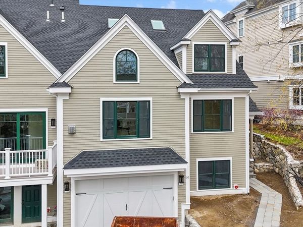 10 Deerpath Lane, Unit 10, Reading, MA 01867